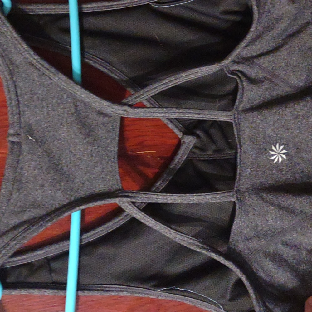 Work out top - Picture 2 of 2